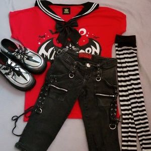 Tripp Capri Pants
(PLEASE READ SIZING)